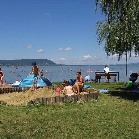 Holiday Home Balatonmariafurdo, Somogy 1 Balatonkeresztúr المظهر الخارجي الصورة
