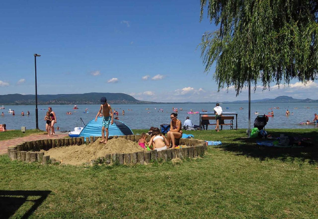 Holiday Home Balatonmariafurdo, Somogy 1 Balatonkeresztúr المظهر الخارجي الصورة