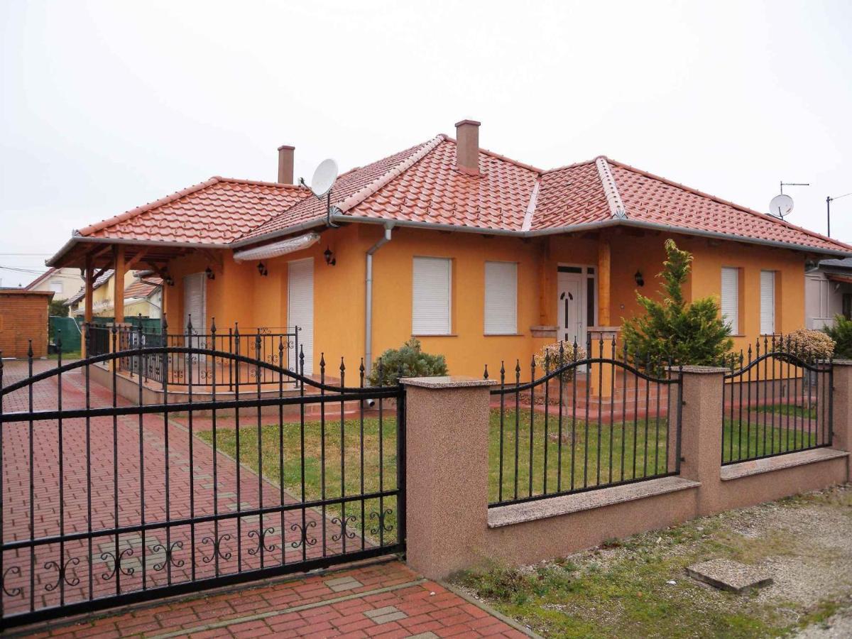 Holiday Home Balatonmariafurdo, Somogy 1 Balatonkeresztúr المظهر الخارجي الصورة
