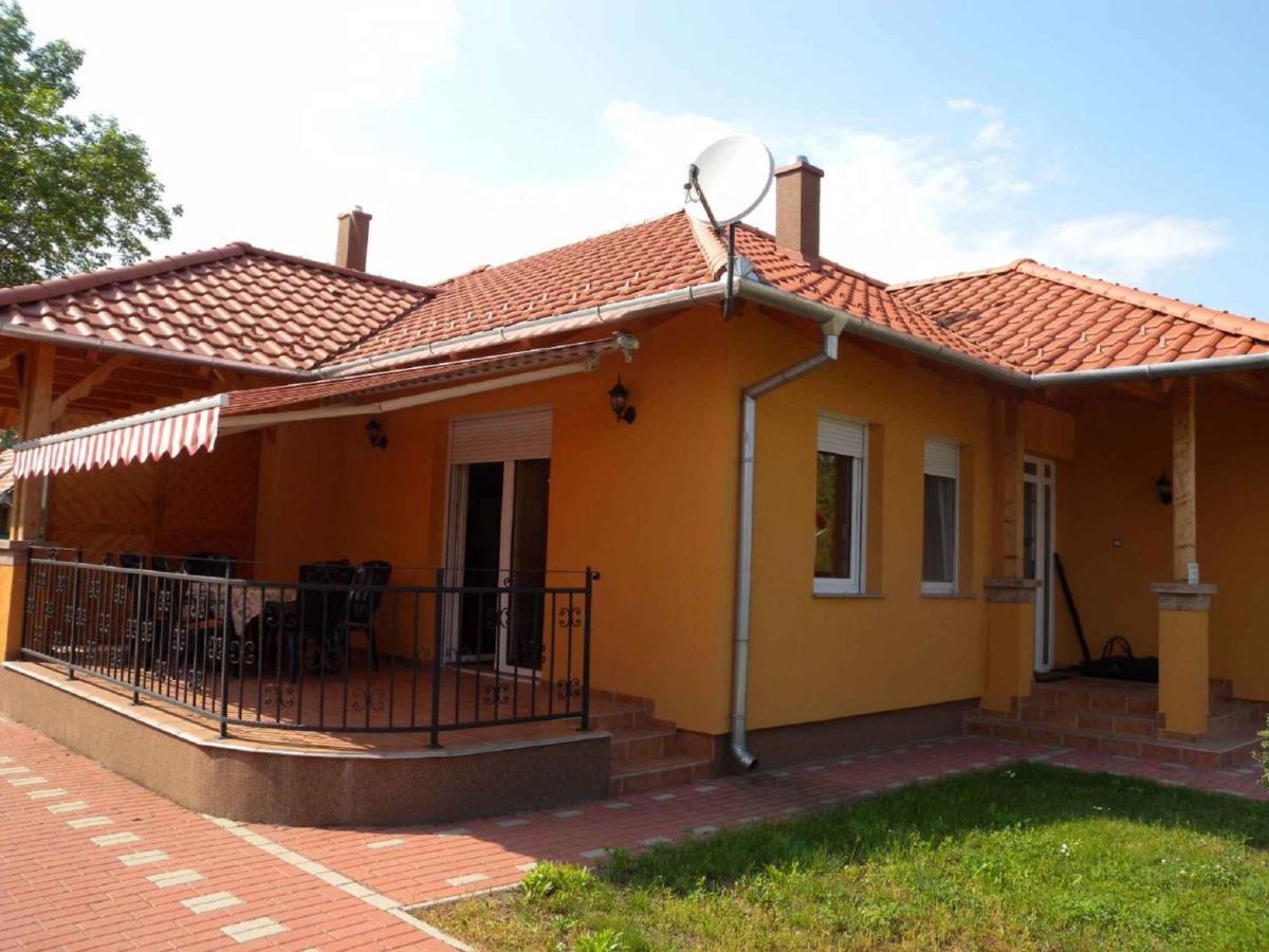 Holiday Home Balatonmariafurdo, Somogy 1 Balatonkeresztúr المظهر الخارجي الصورة